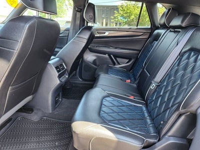 2025 Volkswagen Atlas Cross Sport 2.0T SEL Premium R-Line