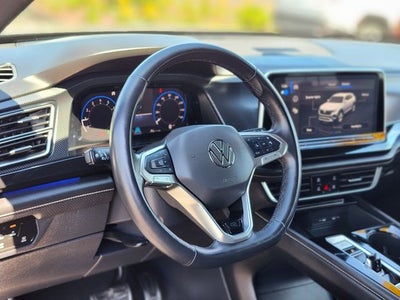 2025 Volkswagen Atlas Cross Sport 2.0T SEL Premium R-Line