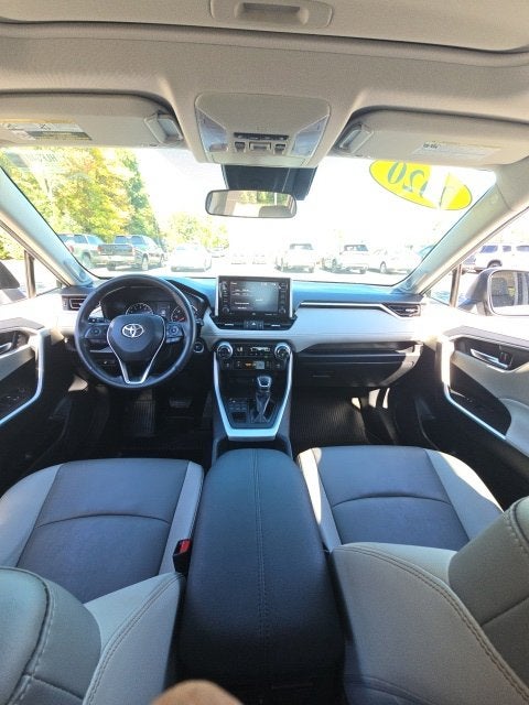 2020 Toyota RAV4 XLE Premium