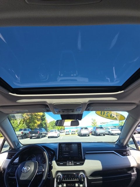 2020 Toyota RAV4 XLE Premium