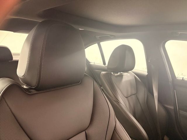 2024 BMW 3 Series 330i xDrive