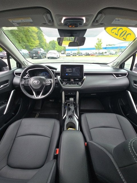 2025 Toyota Corolla Cross XLE