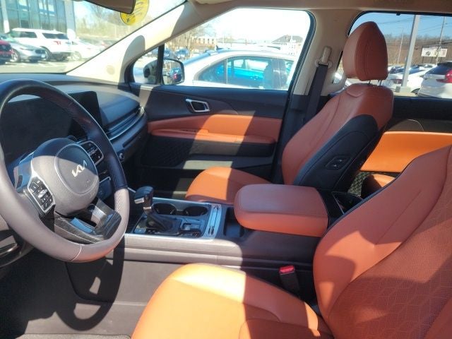 2025 Kia Carnival SX