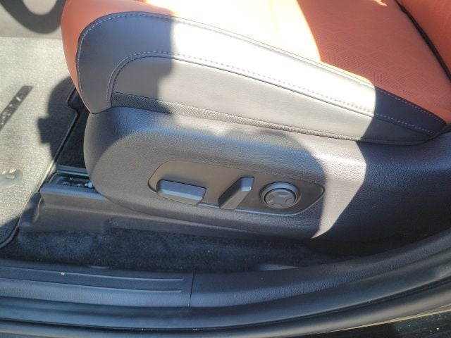 2025 Kia Carnival SX