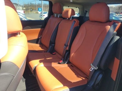 2025 Kia Carnival SX