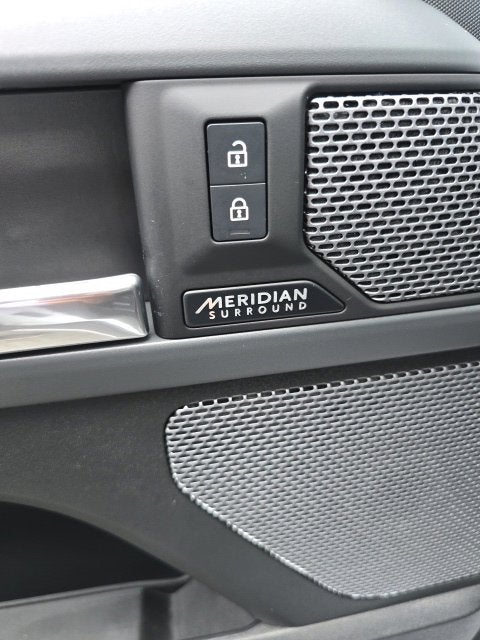 2023 Land Rover Defender 110 X-Dynamic SE