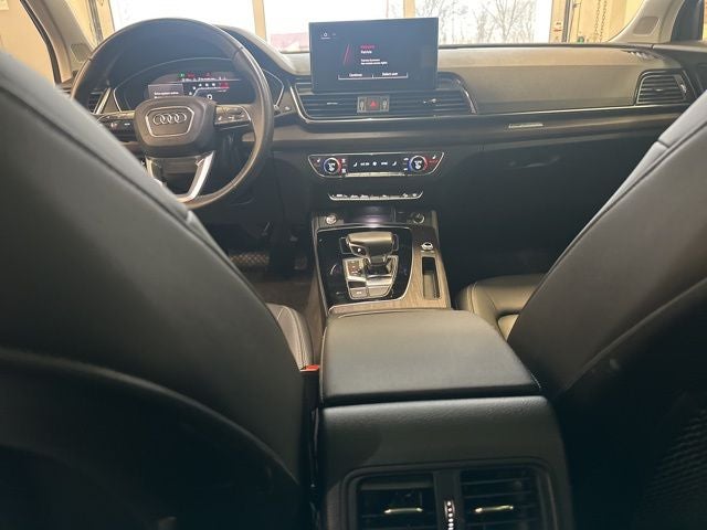2023 Audi Q5 45 S line Premium quattro