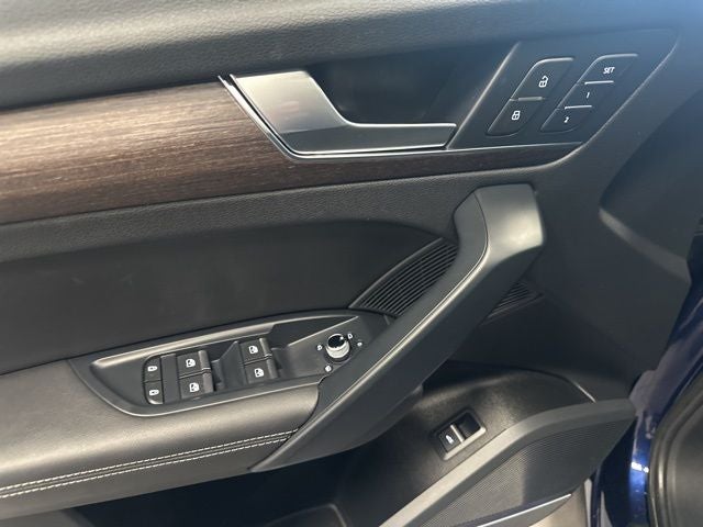 2023 Audi Q5 45 S line Premium quattro