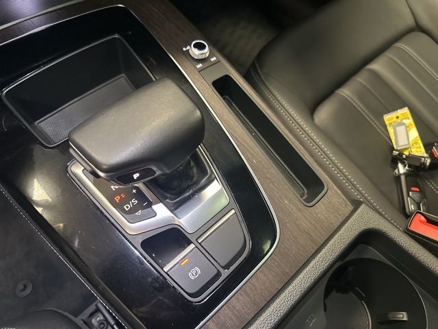 2023 Audi Q5 45 S line Premium quattro